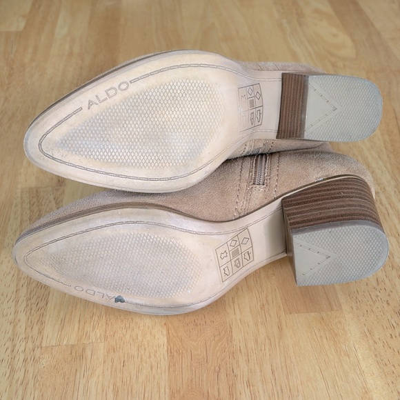 Aldo Suede Stacked Heal Ankle Boot 6 - Picture 7 of 7